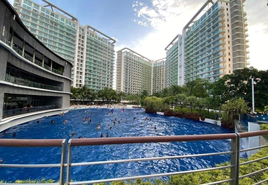 Sm Bicutan Condotel Манила Экстерьер фото