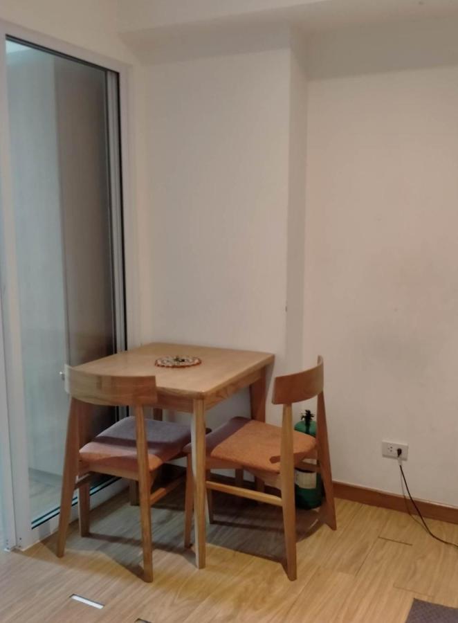 Sm Bicutan Condotel Манила Экстерьер фото